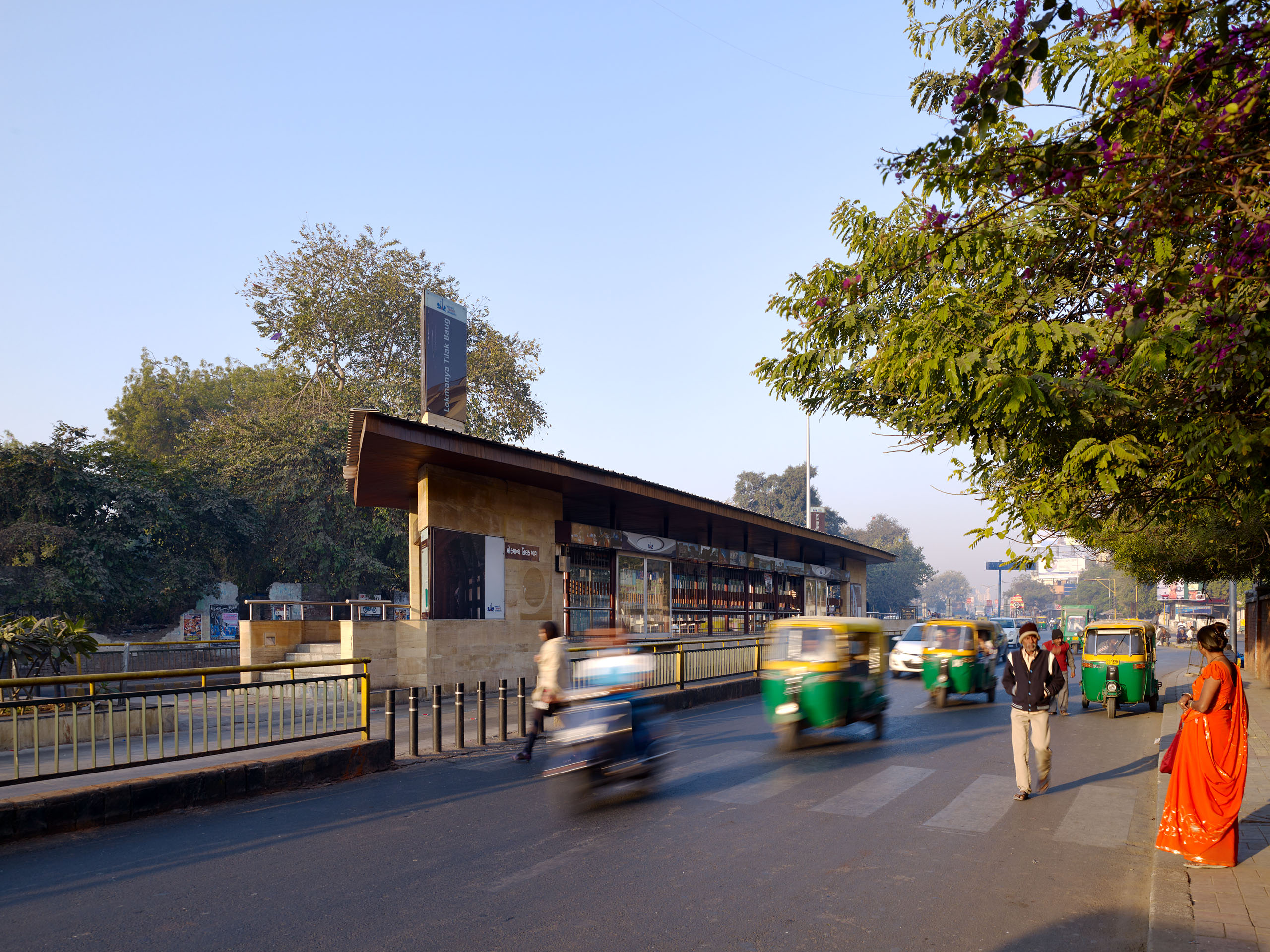 E14492 · Arya Ahmedabad BRTS